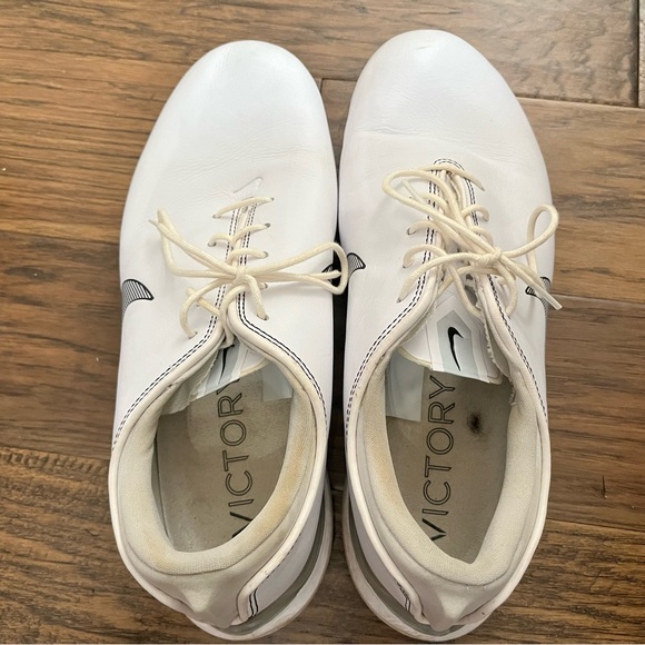 Nike Golf Shoes - Picture 7 of 10